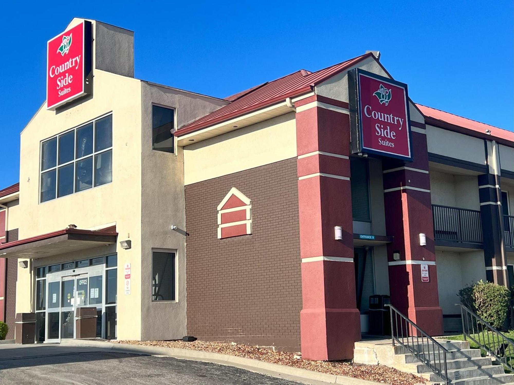 Countryside Suites Kansas City Independence I-70 East Sports Complex Hotel Exterior photo