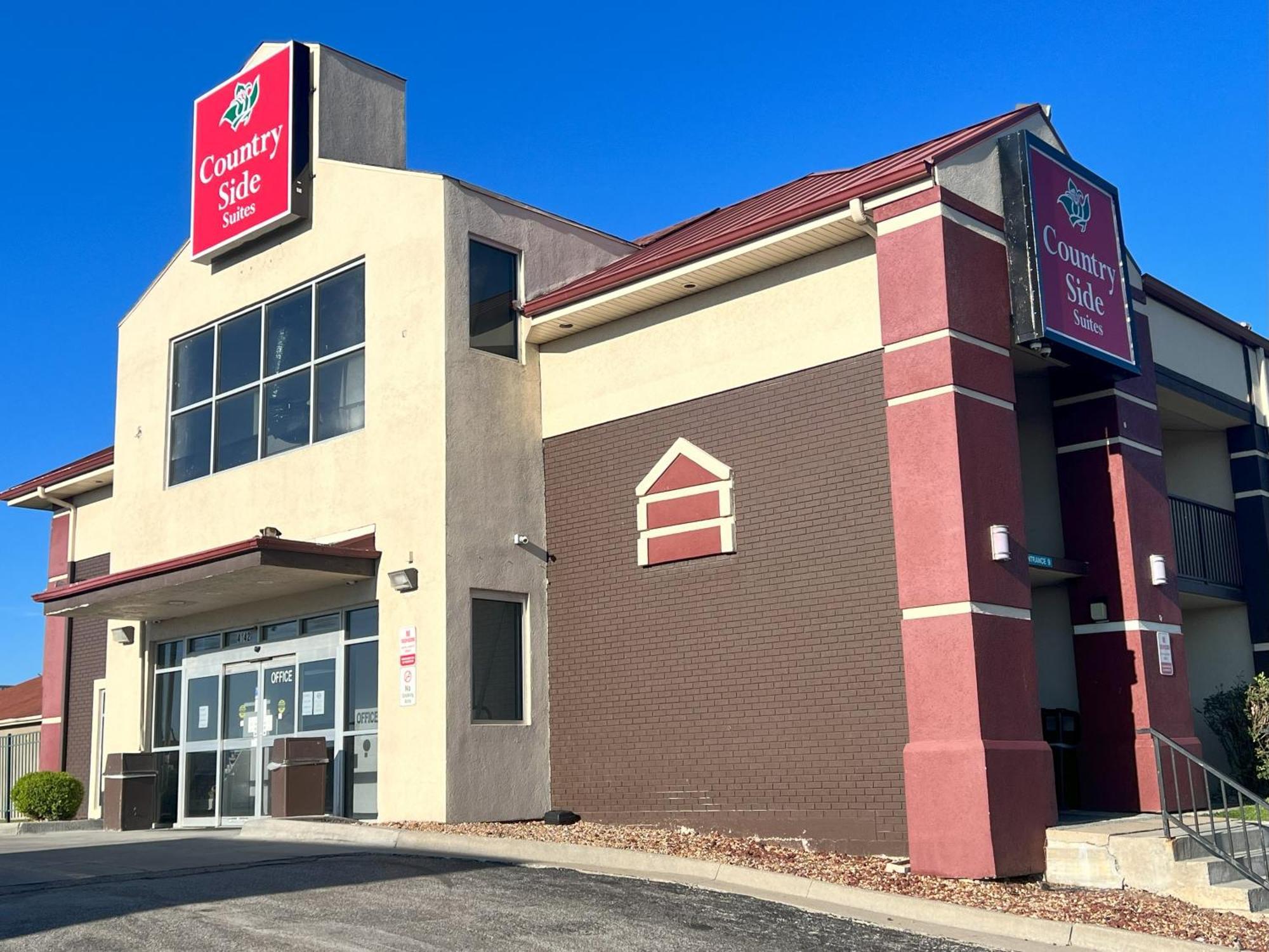 Countryside Suites Kansas City Independence I-70 East Sports Complex Hotel Exterior photo