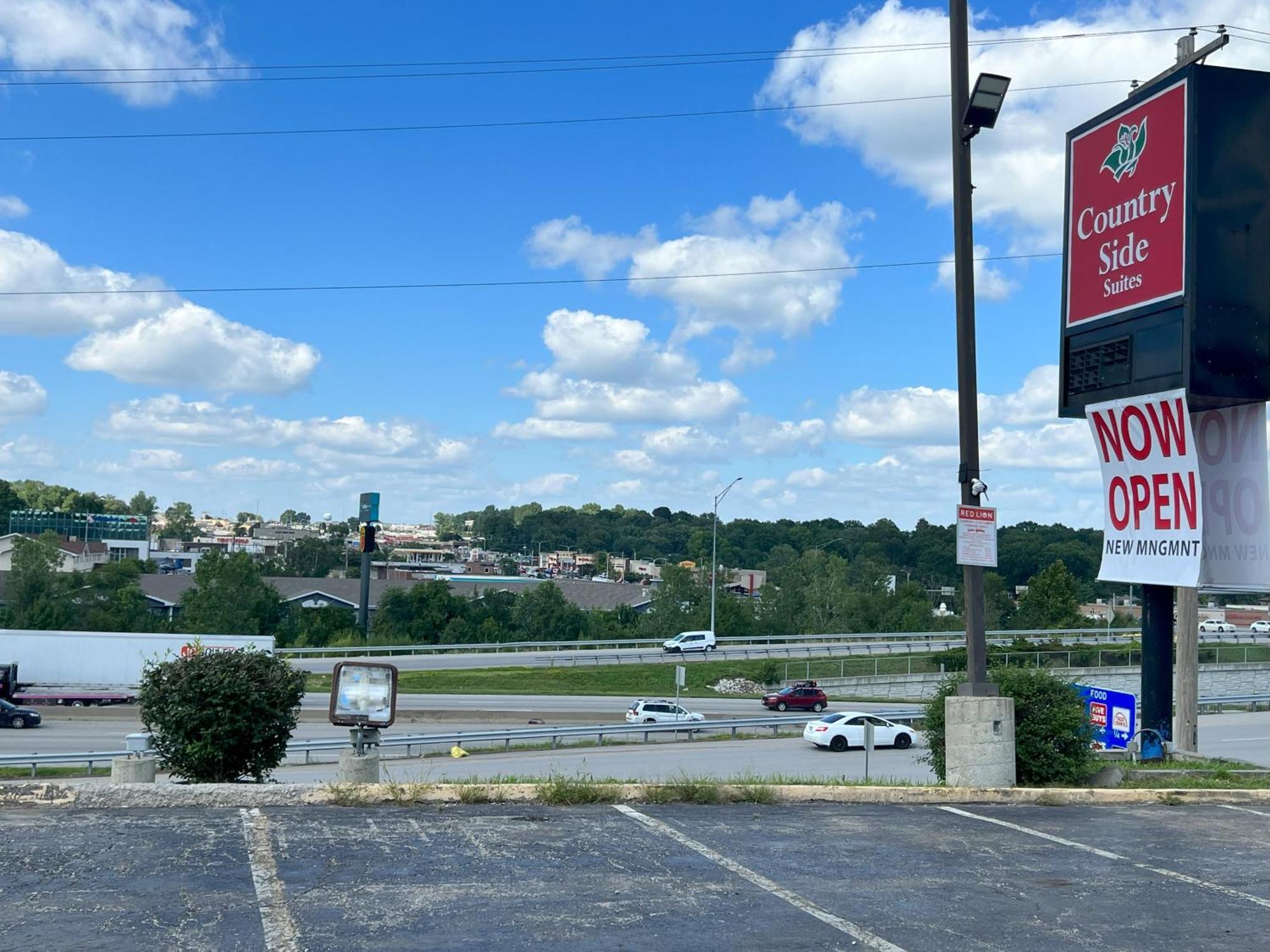 Countryside Suites Kansas City Independence I-70 East Sports Complex Hotel Exterior photo